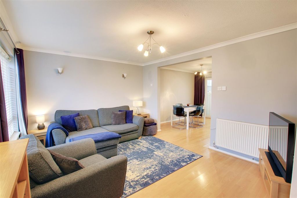 Property photo 2 of 11 Img_5858-Img_5860.Jpg