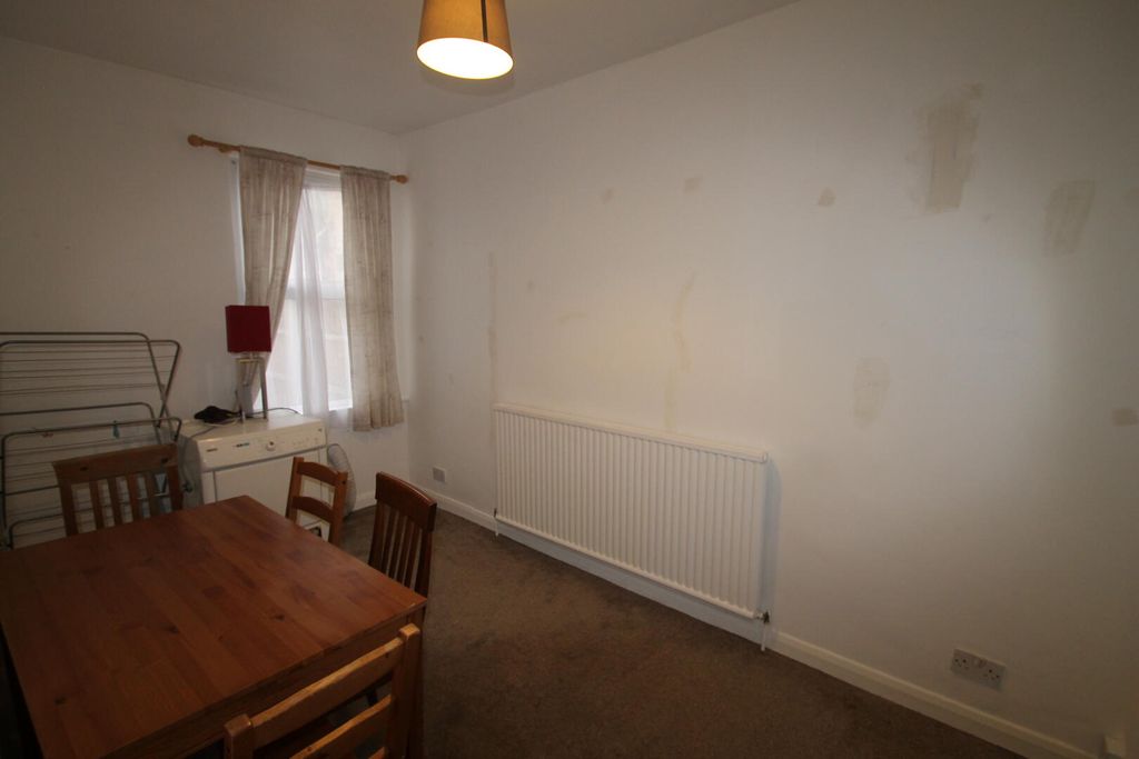 Property photo 3 of 11 Dining Room