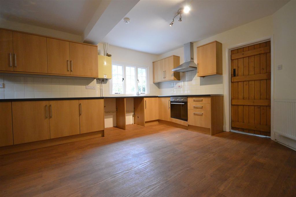 Property photo 2 of 23 Kitchen