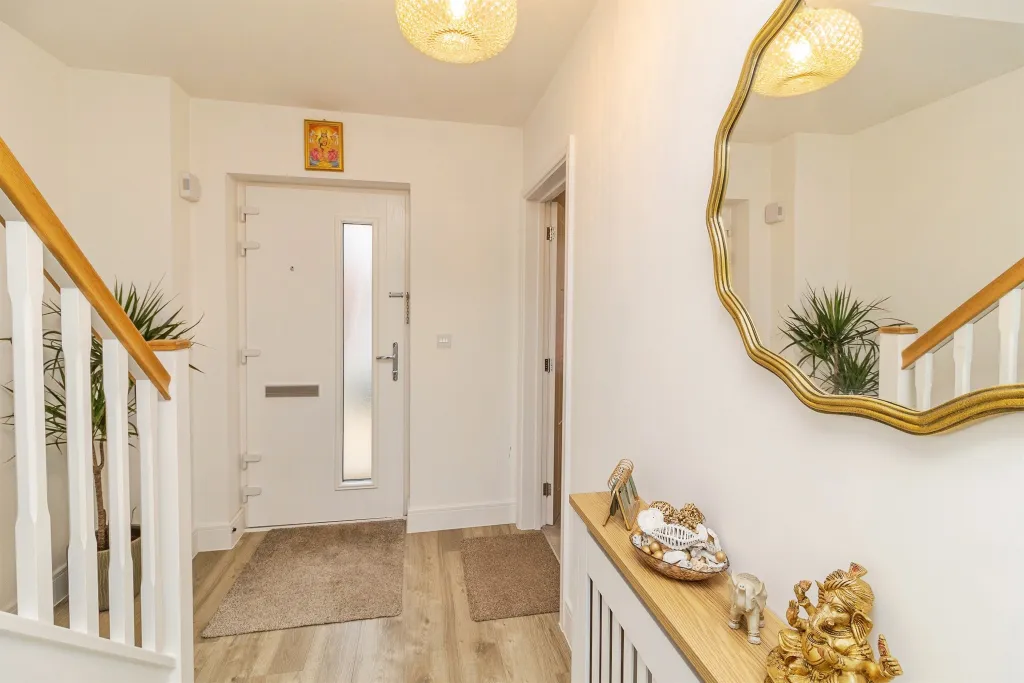 House in Milton Keynes, Wavendon - More