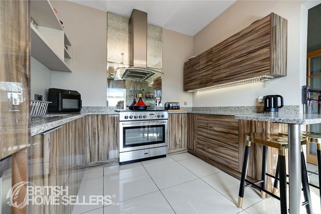 Additional image 6 of 3 bed flat for saleLiverpool Road, Southport, Merseyside PR8