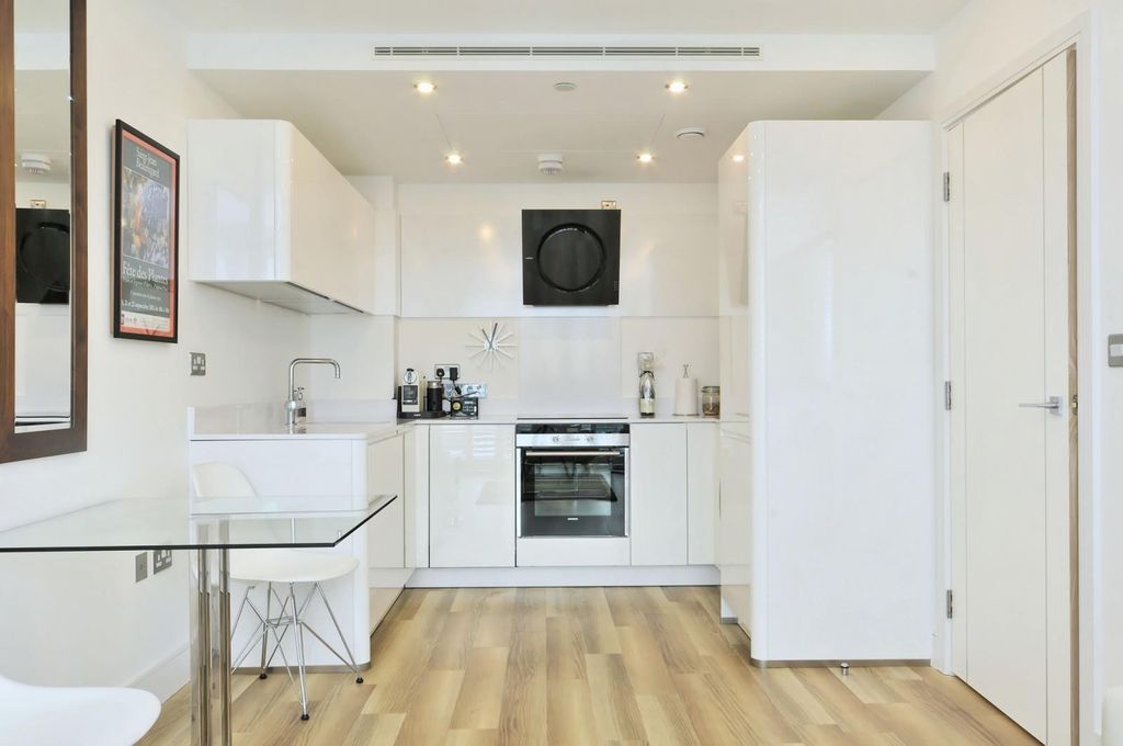 Property photo 3 of 8 Image