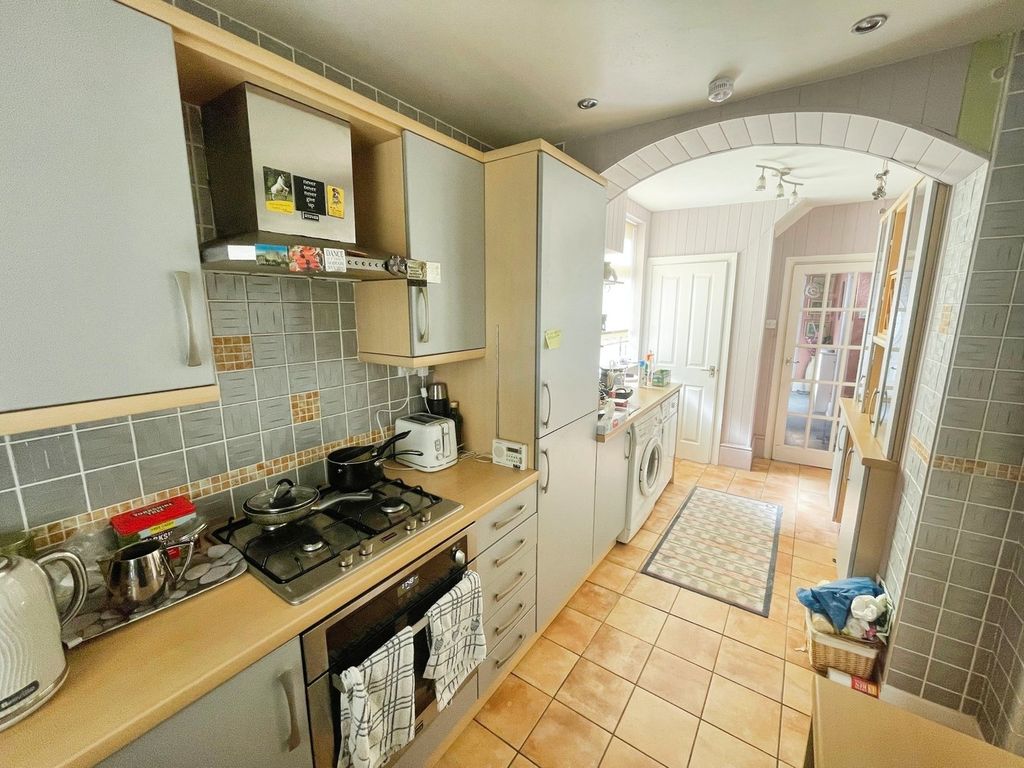 Property photo 2 of 16