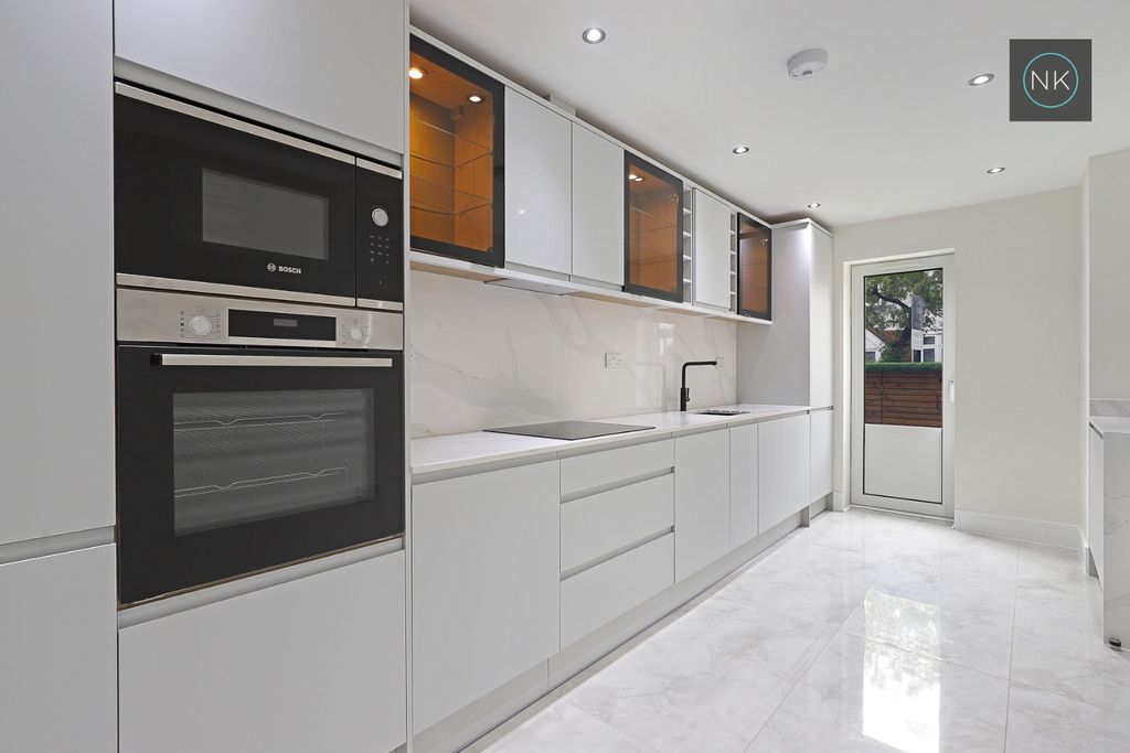 Property photo 3 of 24 4249764