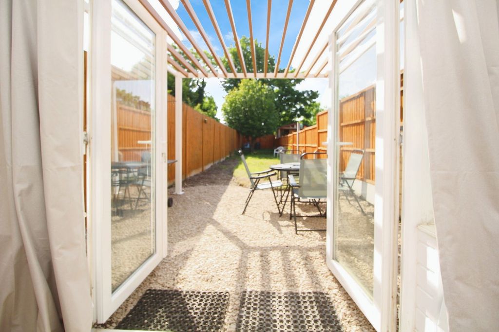 Property photo 3 of 26