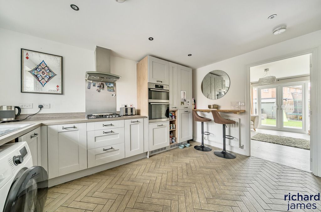 Property photo 3 of 21 F72938F2791B49B1Bf01E55Abfa3A884