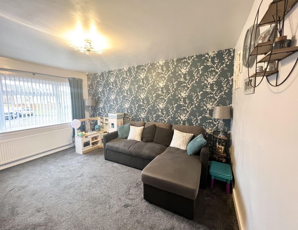 Property photo 3 of 25