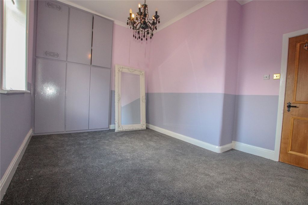 Property photo 3 of 14 Bedroom First Floor