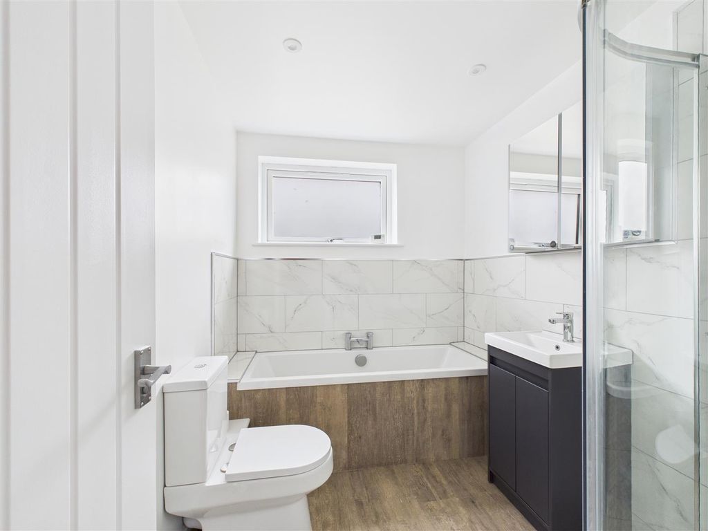 Property photo 3 of 17 C--Pbsmcxuk0m6Z9Hdvb_Q.Jpg