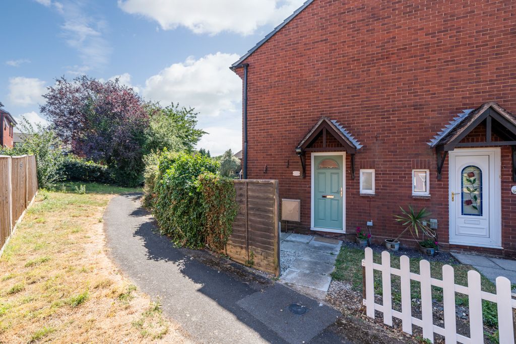 Property photo 1 of 9