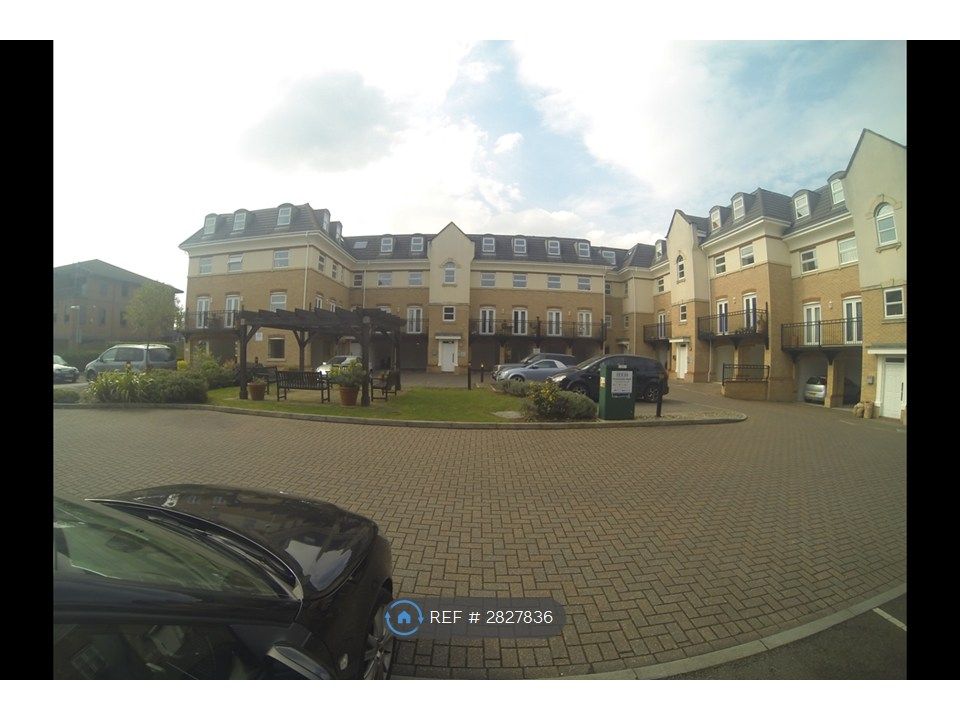 Property photo 1 of 11 Entrance To Flat And Parking To The Right