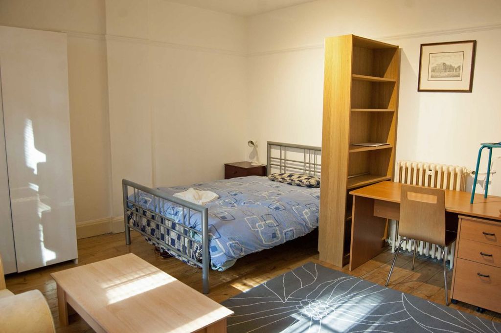 Property photo 2 of 4