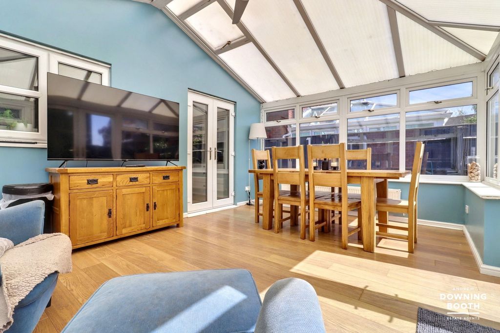 Property photo 3 of 21