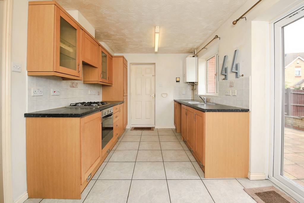 Property photo 2 of 12 Kitchen
