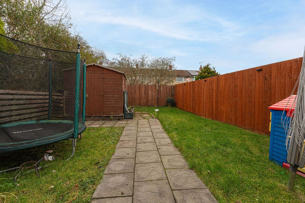 Property photo 2 of 24