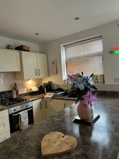 Property photo 3 of 11 Kitchen