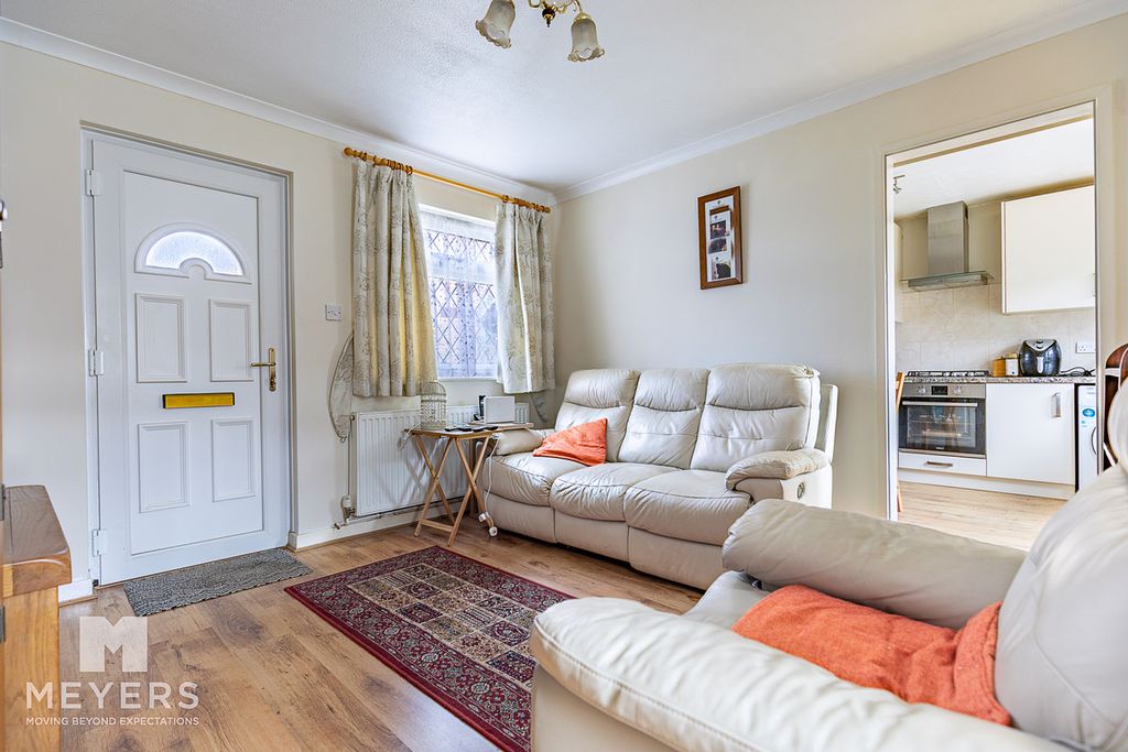 Property photo 2 of 12