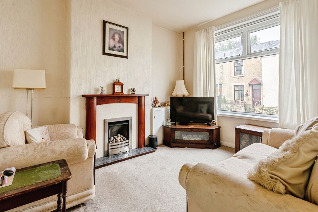 Property photo 2 of 19 Pbox-Img.Jpg