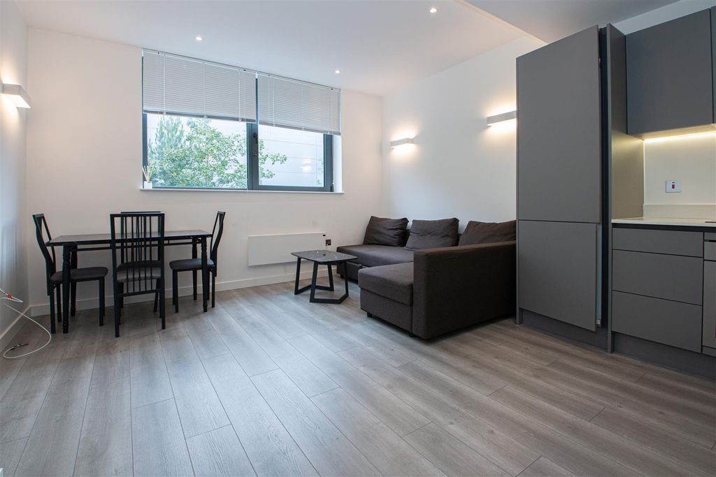 Property photo 3 of 16 32Fox_3.Jpg