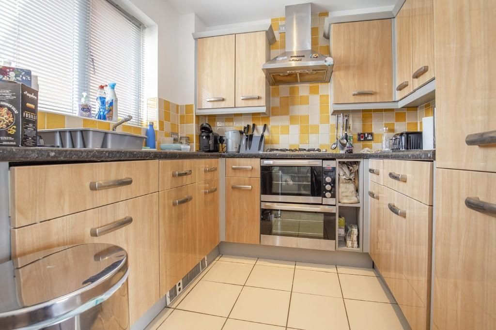 Property photo 2 of 6 Kitchen