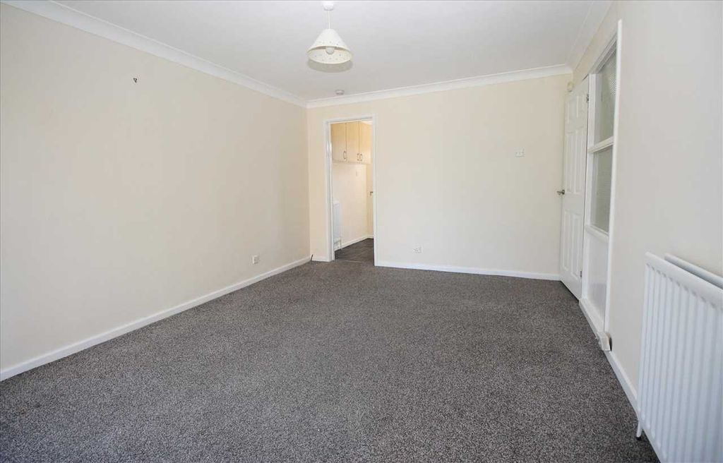 Property photo 3 of 9 Living Room