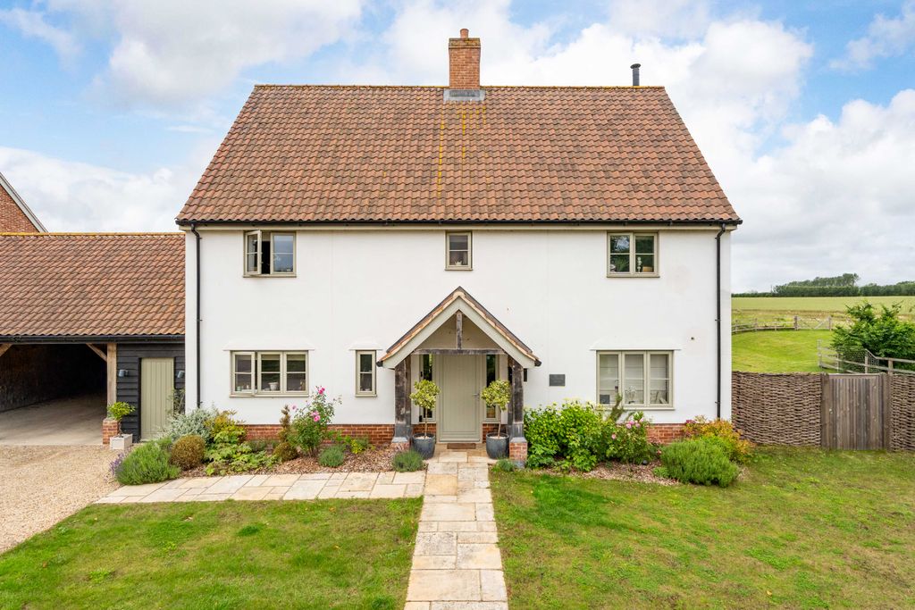 Property photo 3 of 30 Allington House Ext-6