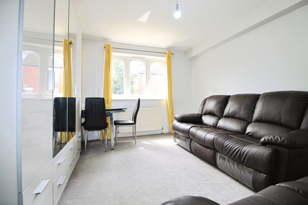 Property photo 3 of 12 Gallery