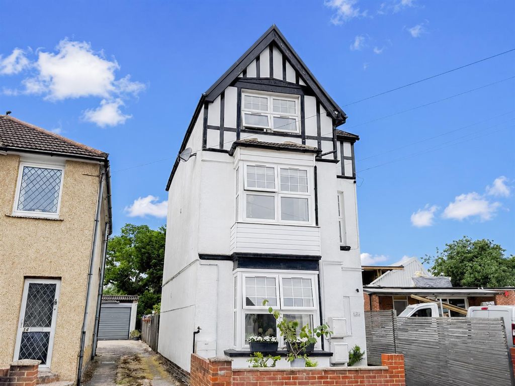 Property photo 1 of 15
