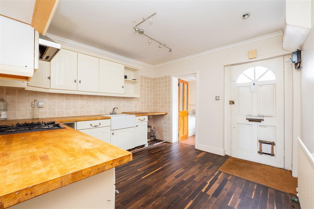 Property photo 2 of 10 Dr-005.Jpg