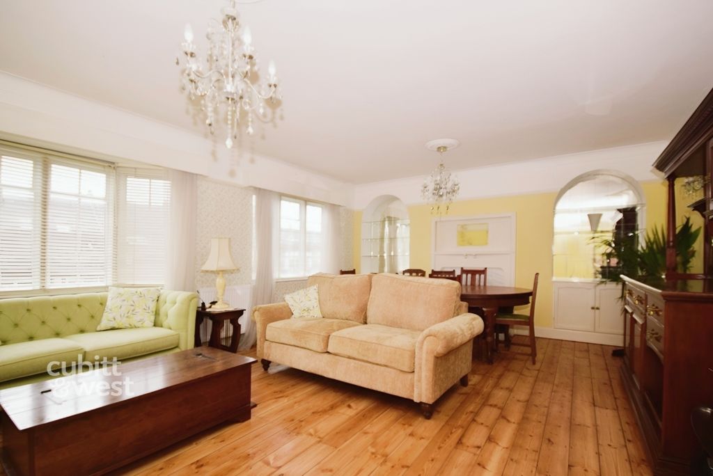Property photo 1 of 10 Cdb82dc8-Lounge