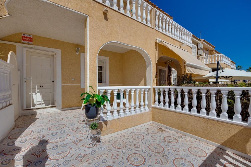 Property photo 1 of 41