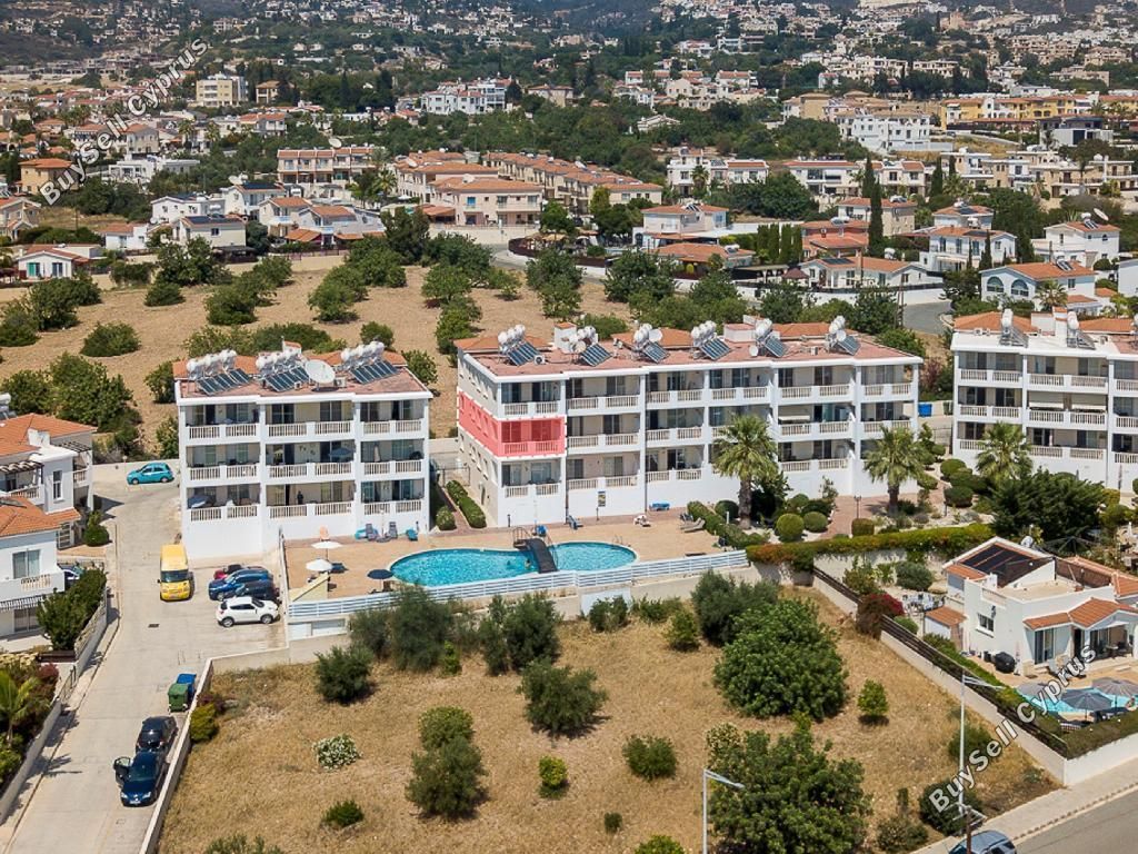 Property photo 2 of 23