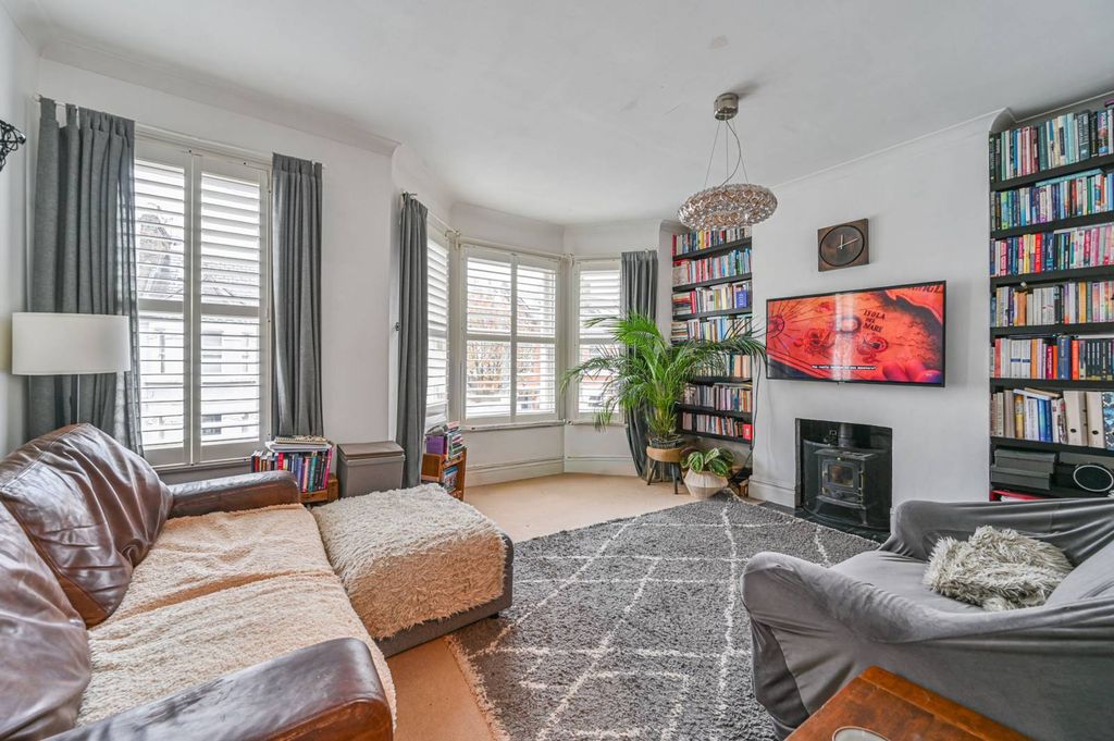 Property photo 2 of 9