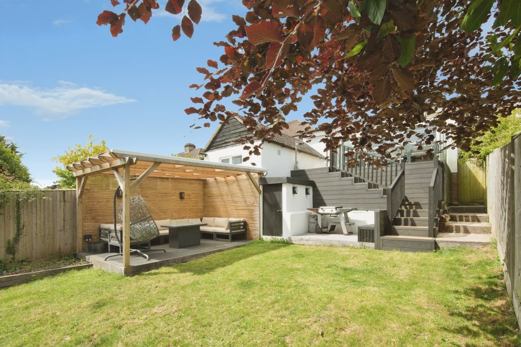 Property photo 3 of 18