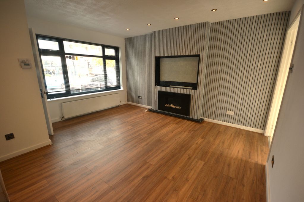 Property photo 2 of 14 Living Room