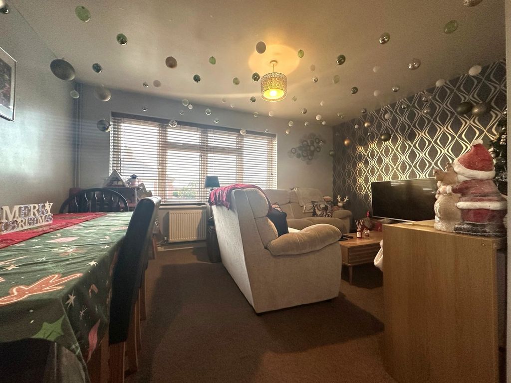 Property photo 3 of 7 Picture No. 04