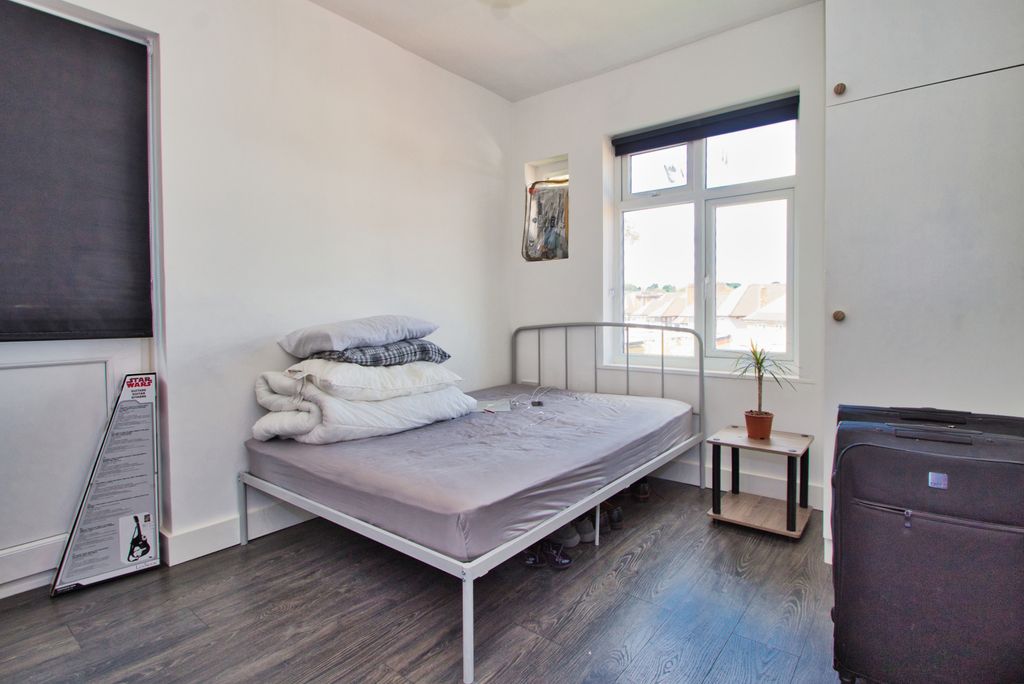 Property photo 1 of 4 Watford Road, Wembley, Middlesex, Ha1