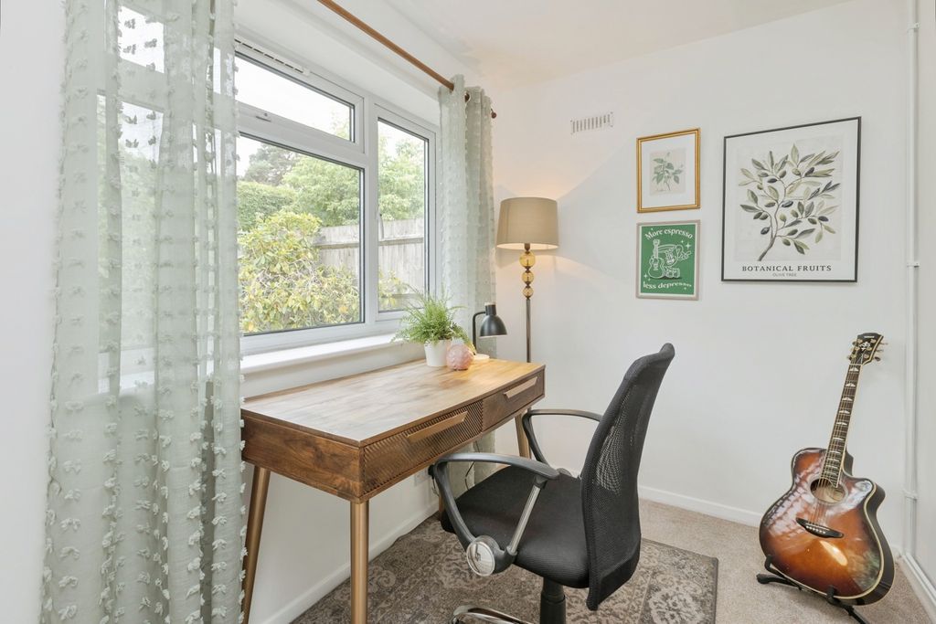 Property photo 3 of 18 Pbox-Img.Jpg