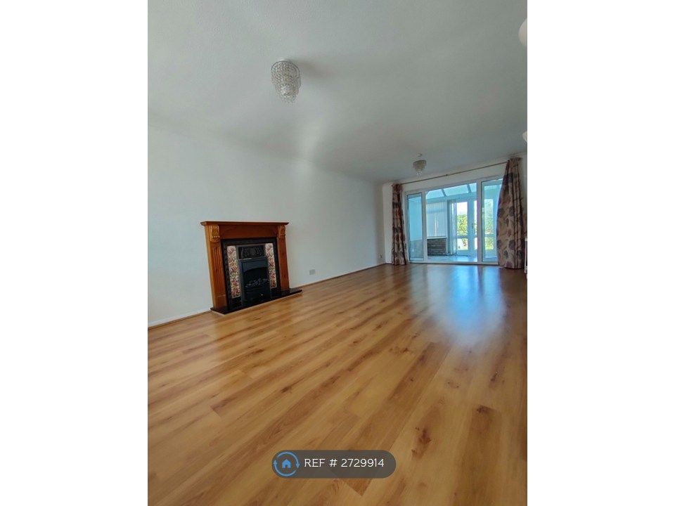 Property photo 2 of 28 Living