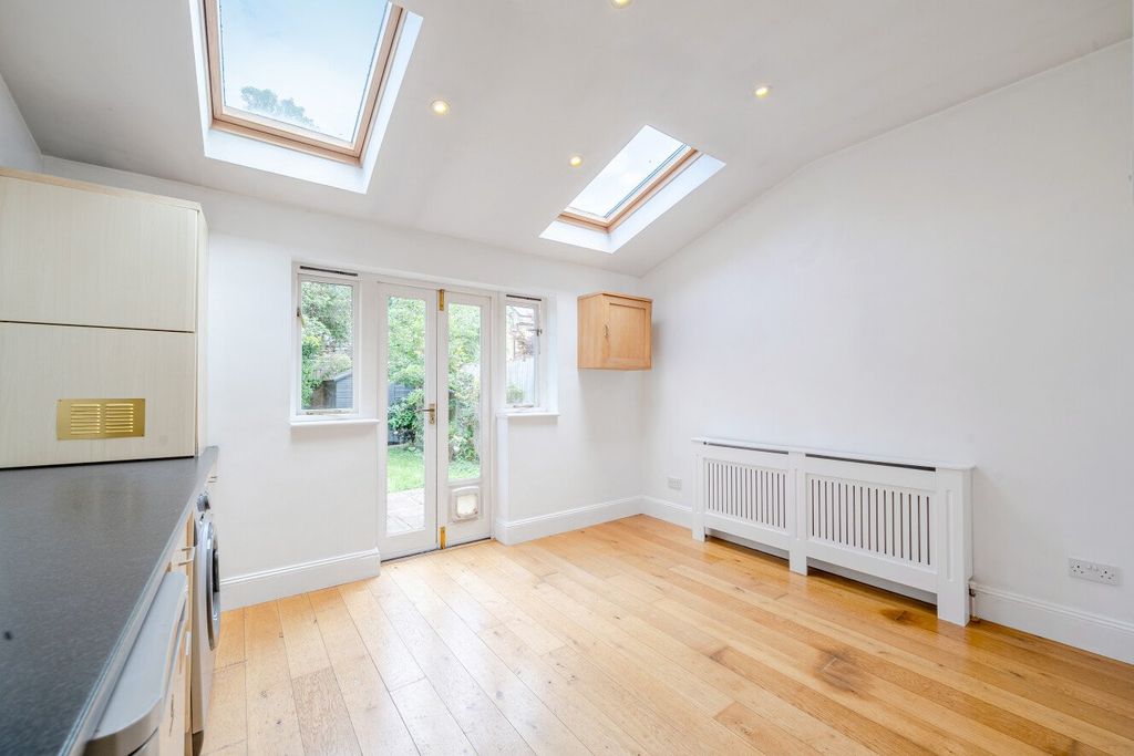 Property photo 3 of 14 Picture No. 35