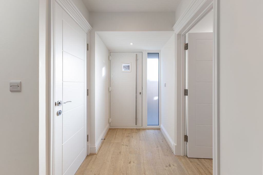 Property photo 2 of 19 2