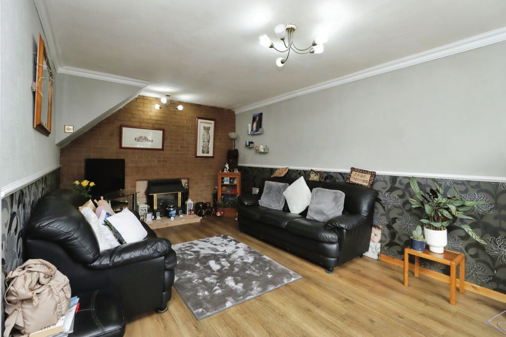 Property photo 3 of 15