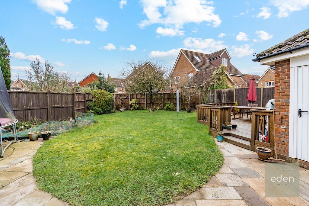 Property photo 2 of 28