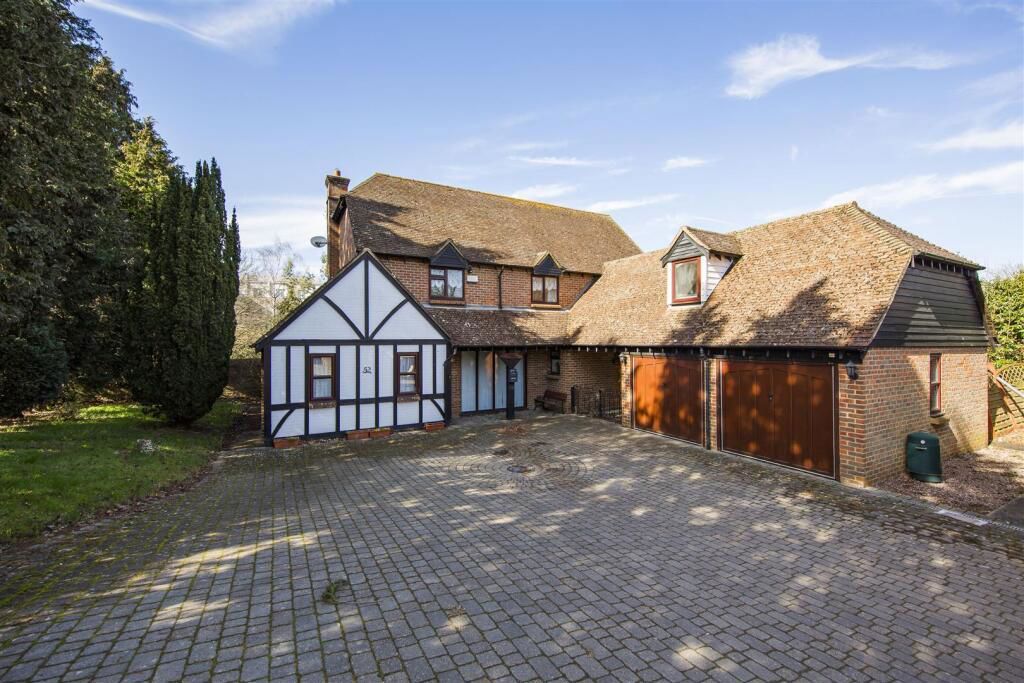 Property photo 1 of 23