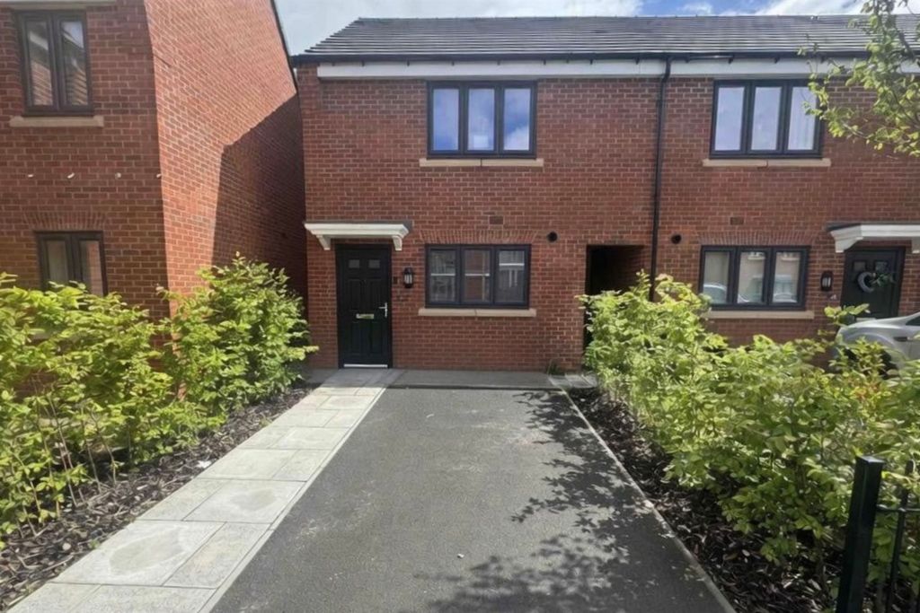 Property photo 1 of 1