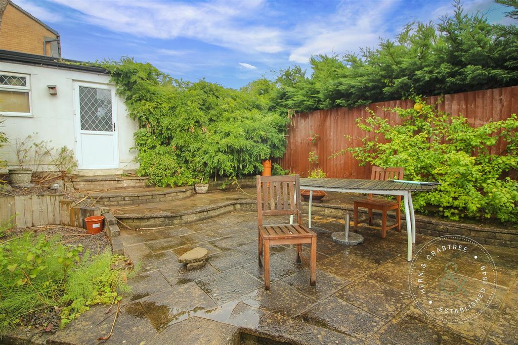 Property photo 2 of 4 Digby-Close-1.Jpg
