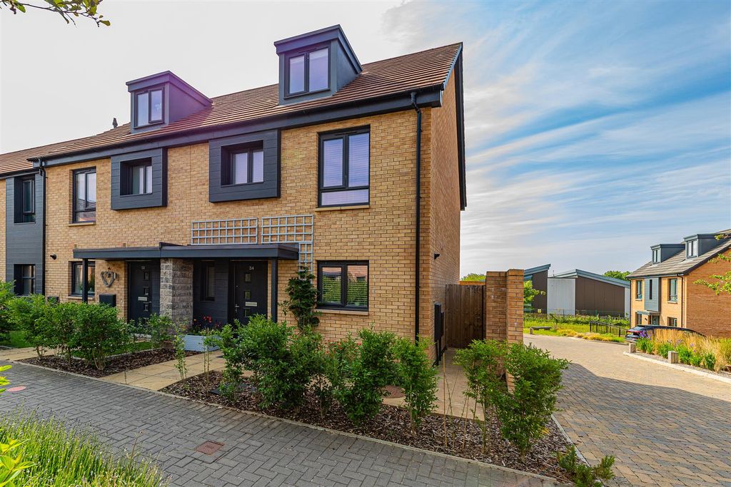 Property photo 1 of 43 Clos Gwrgi 34-3.Jpg