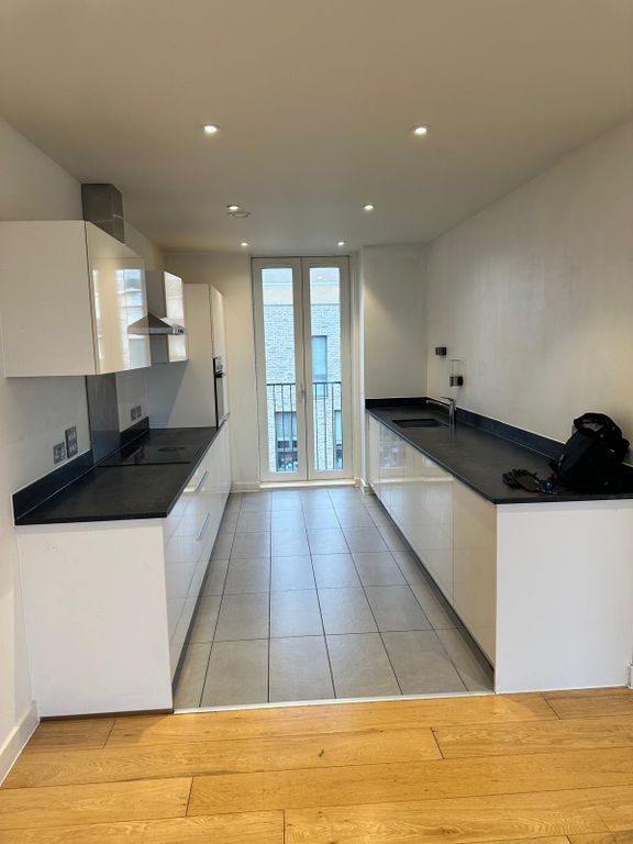 Property photo 2 of 22