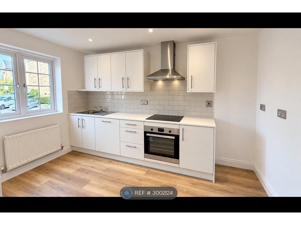 Property photo 3 of 17 Newly Fitted Kitchen