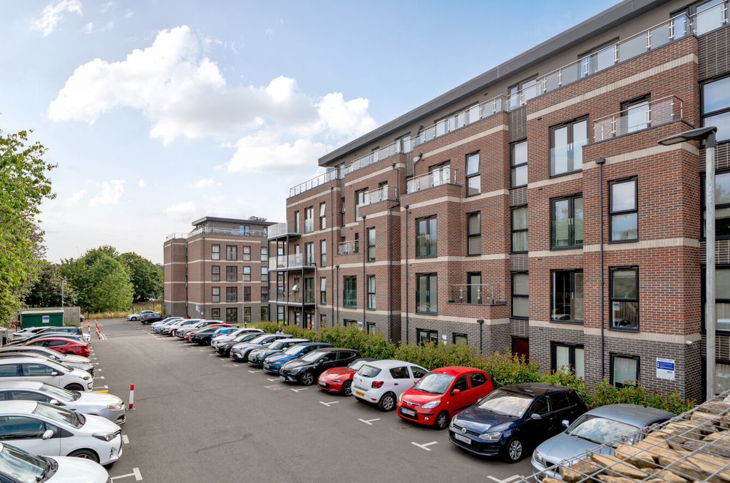 Property photo 1 of 17 1495835-1-6A5F979...